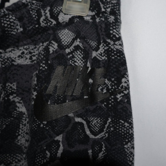 Nike Just Do It Joggers, Size Medium, Cuffed ankles No pockets - Picture 6 of 11